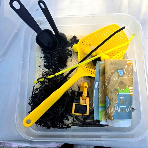 Construction Sensory Bin with Scoops, Toy Excavator & Accessories Play & Learnin - Picture 2 of 3